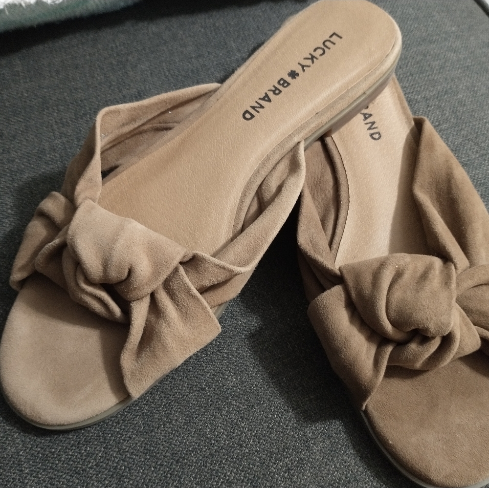 Lucky Brand leather knot sandals